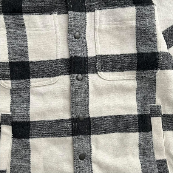 American Eagle Plaid Flannel Shacket Jacket S Gray Black White Snap Front Women - Picture 4 of 6